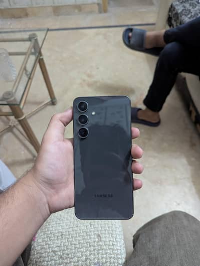 Samsung Mobile S24 fE