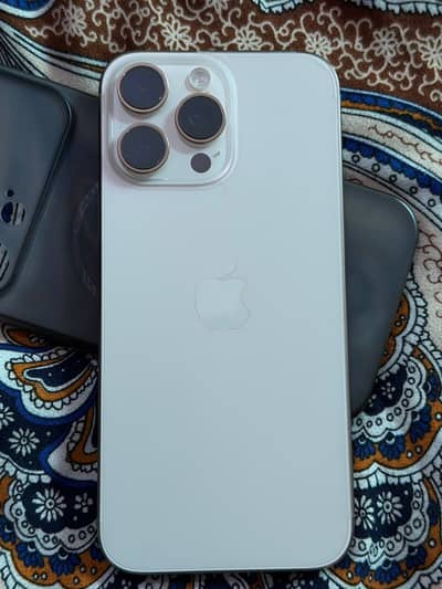 Apple iPhone 16 Pro Max