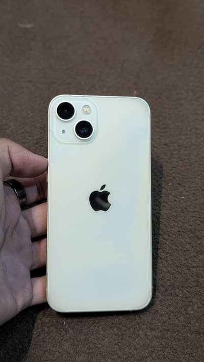 Apple iPhone 13