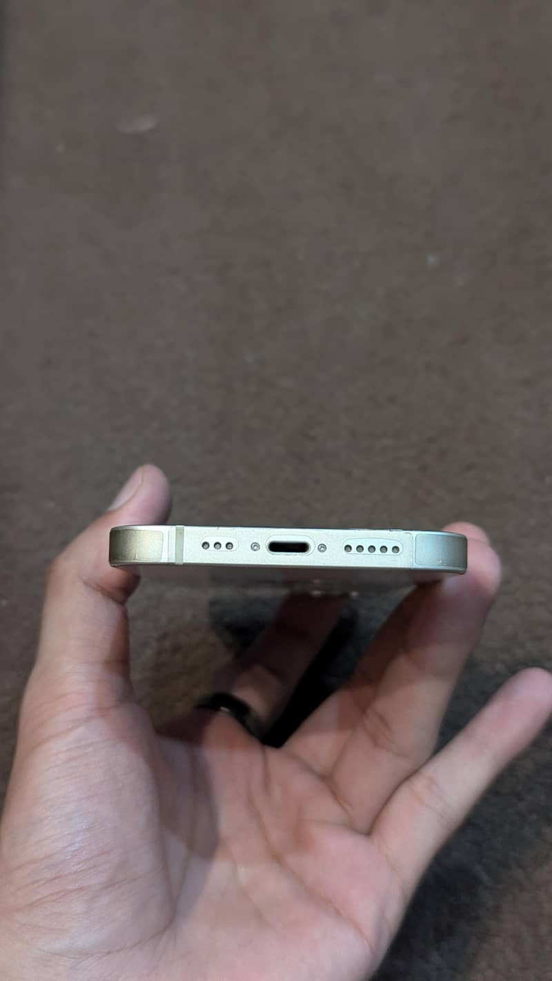 Apple iPhone 13 4