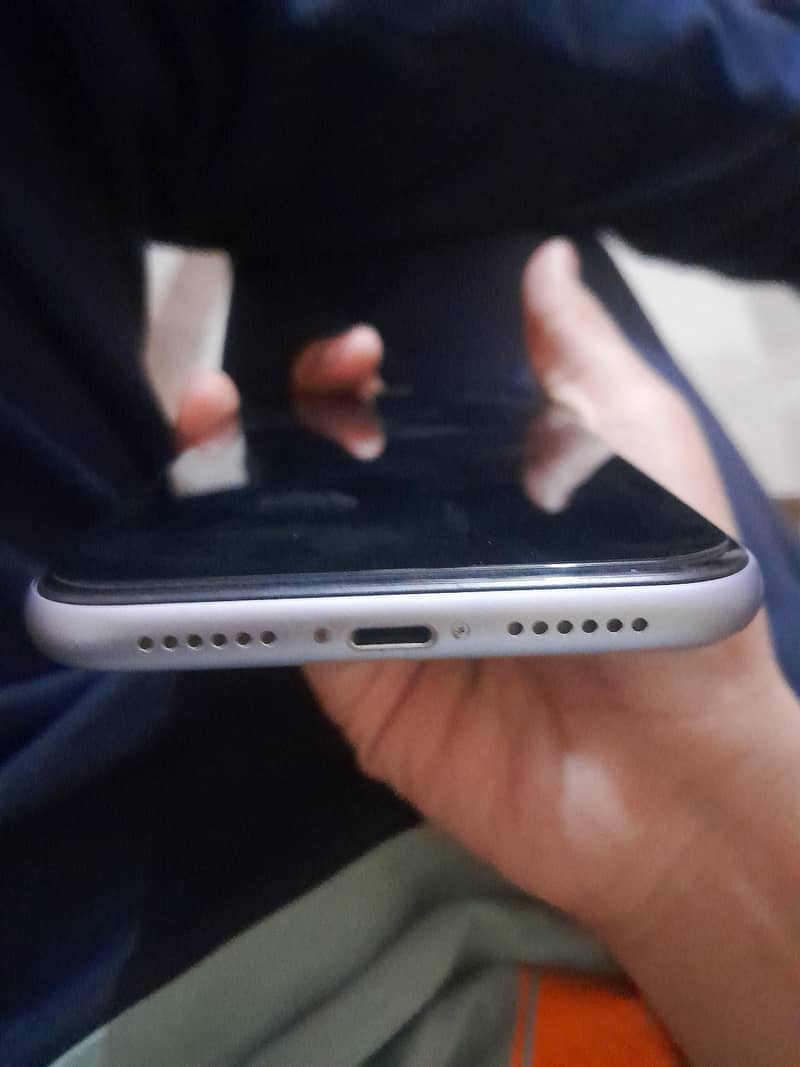 Apple iPhone 11 1