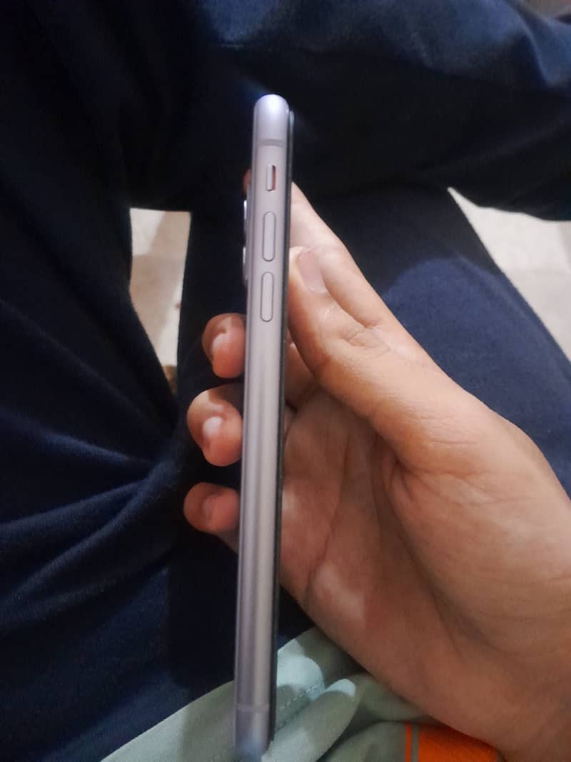 Apple iPhone 11 2