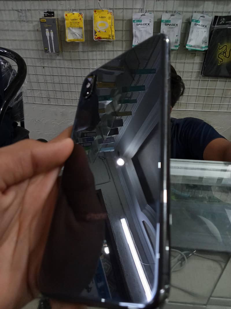 Apple iPhone X 2