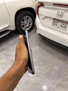 Google Pixel 8 5