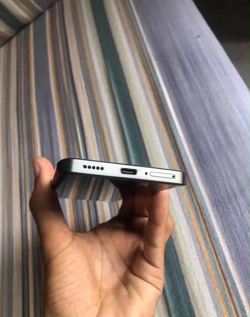 Xiaomi Redmi Note 13 Pro Plus 4