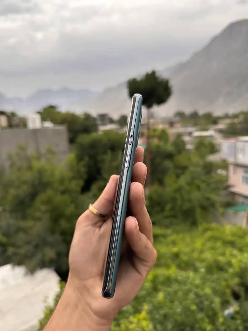 One Plus 9 Pro 4