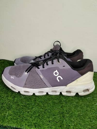 Shoes QC On Cloude flyer size 10 condition 10/10