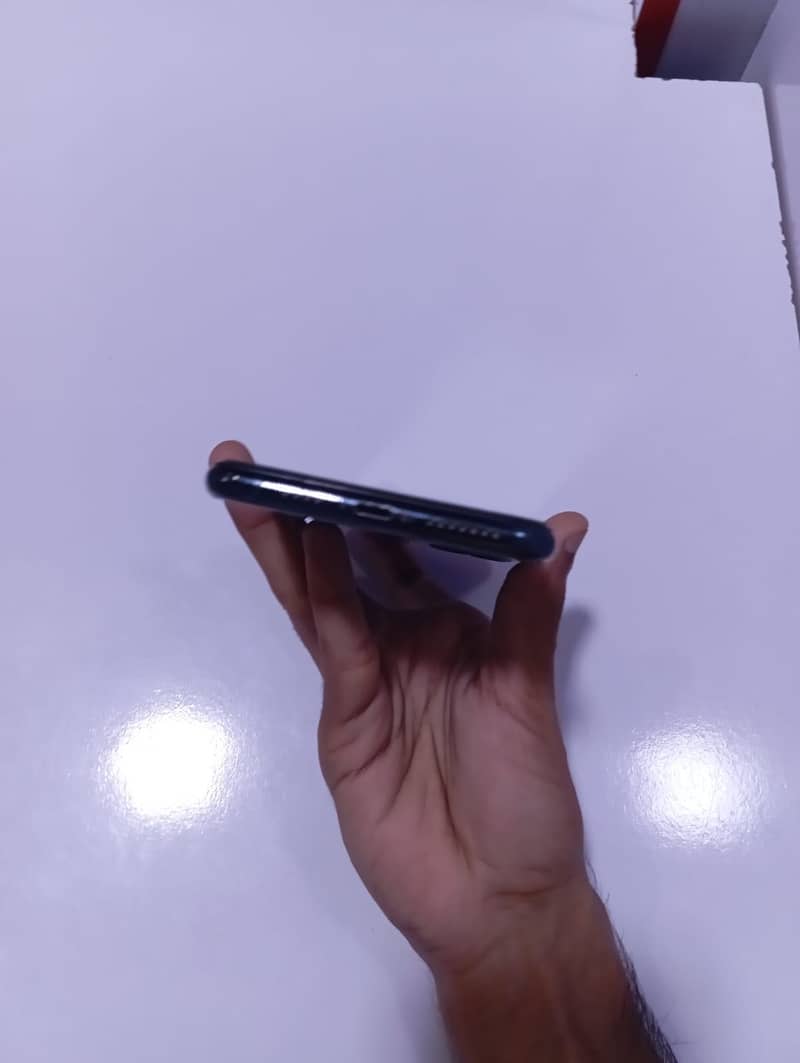 Apple iPhone 11 Pro Max 3