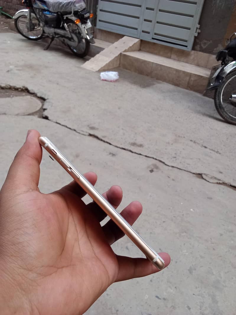 iPhone 6S Plus 2