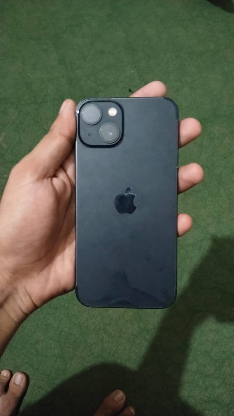 iPhone 13 0