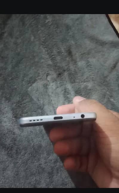 Vivo V21