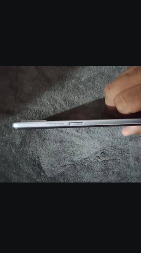 Vivo V21 3