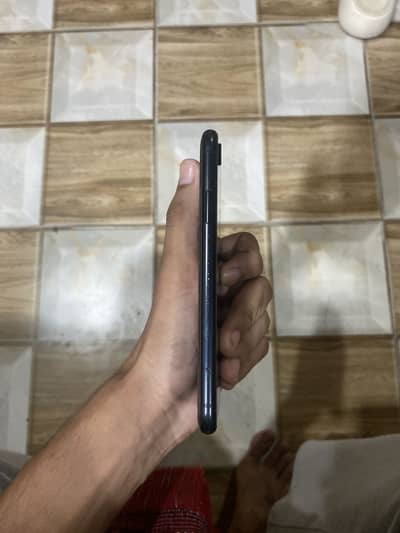Apple iPhone XR