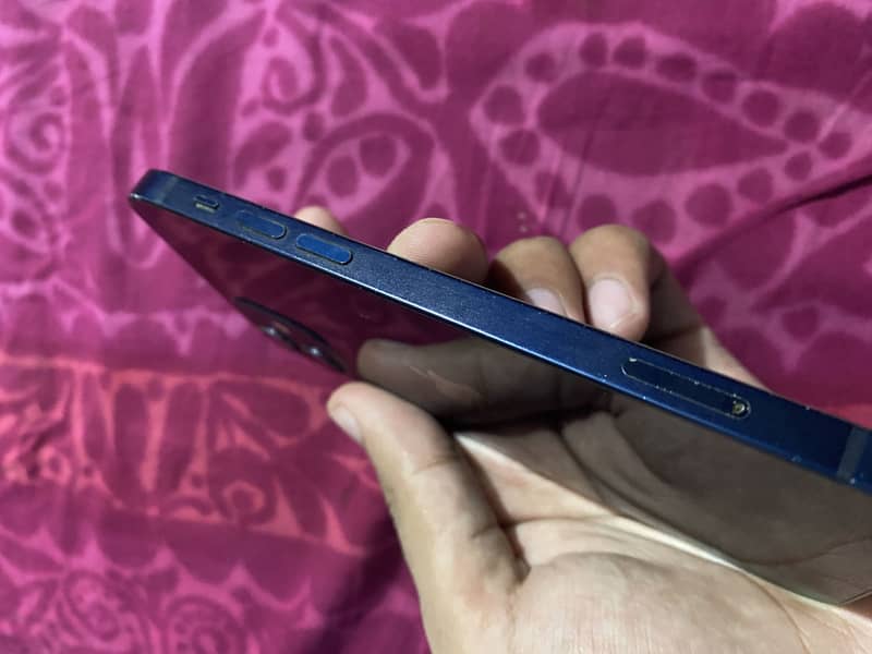 Apple iPhone 12 2