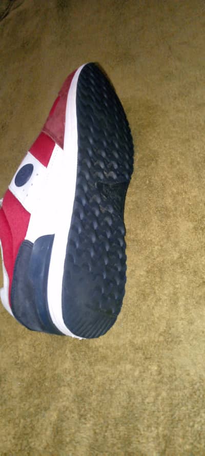Thrift shoes brand kangaroos