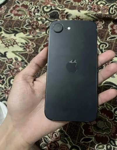 Apple iPhone 16e
