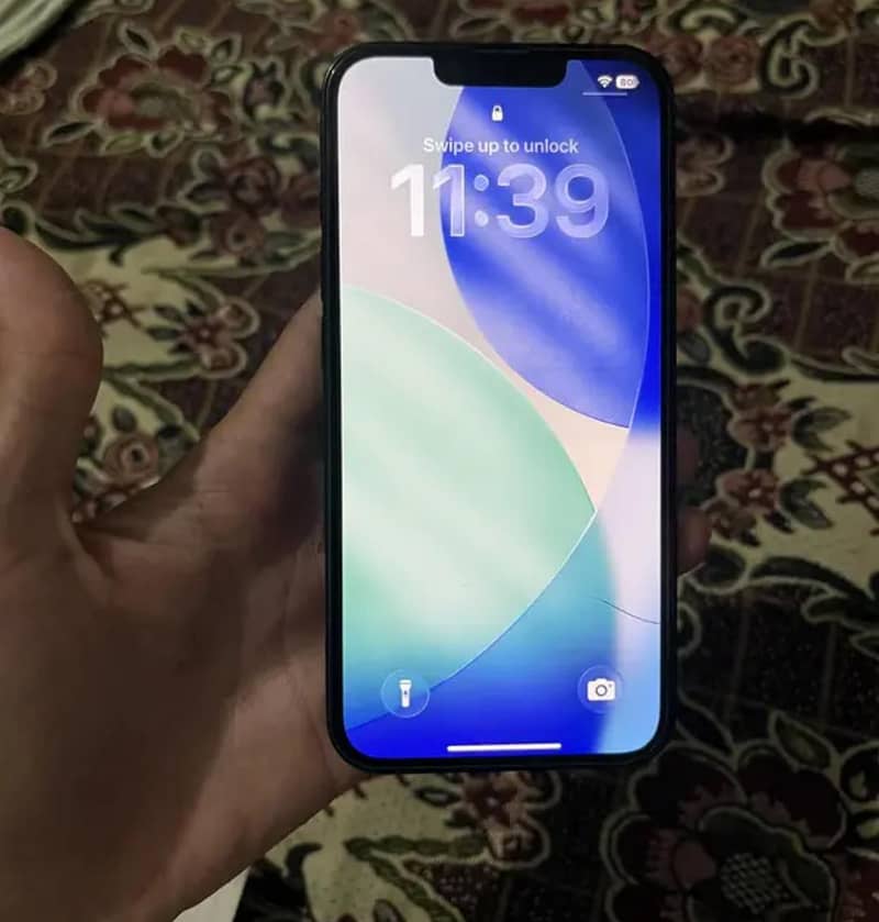 Apple iPhone 16e 1