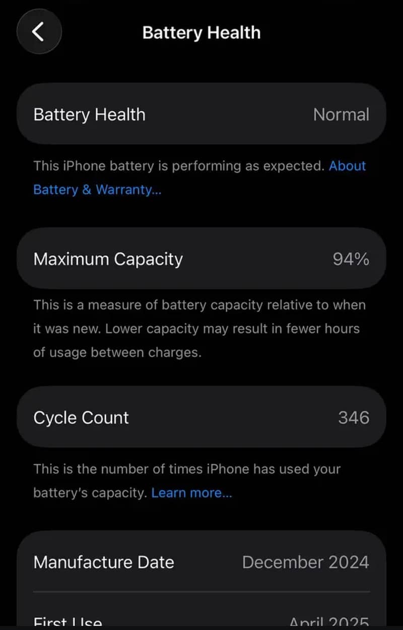 Apple iPhone 16e 4