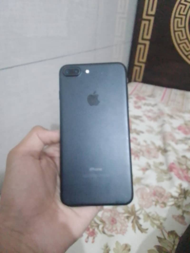 Apple iPhone 7 Plus 0
