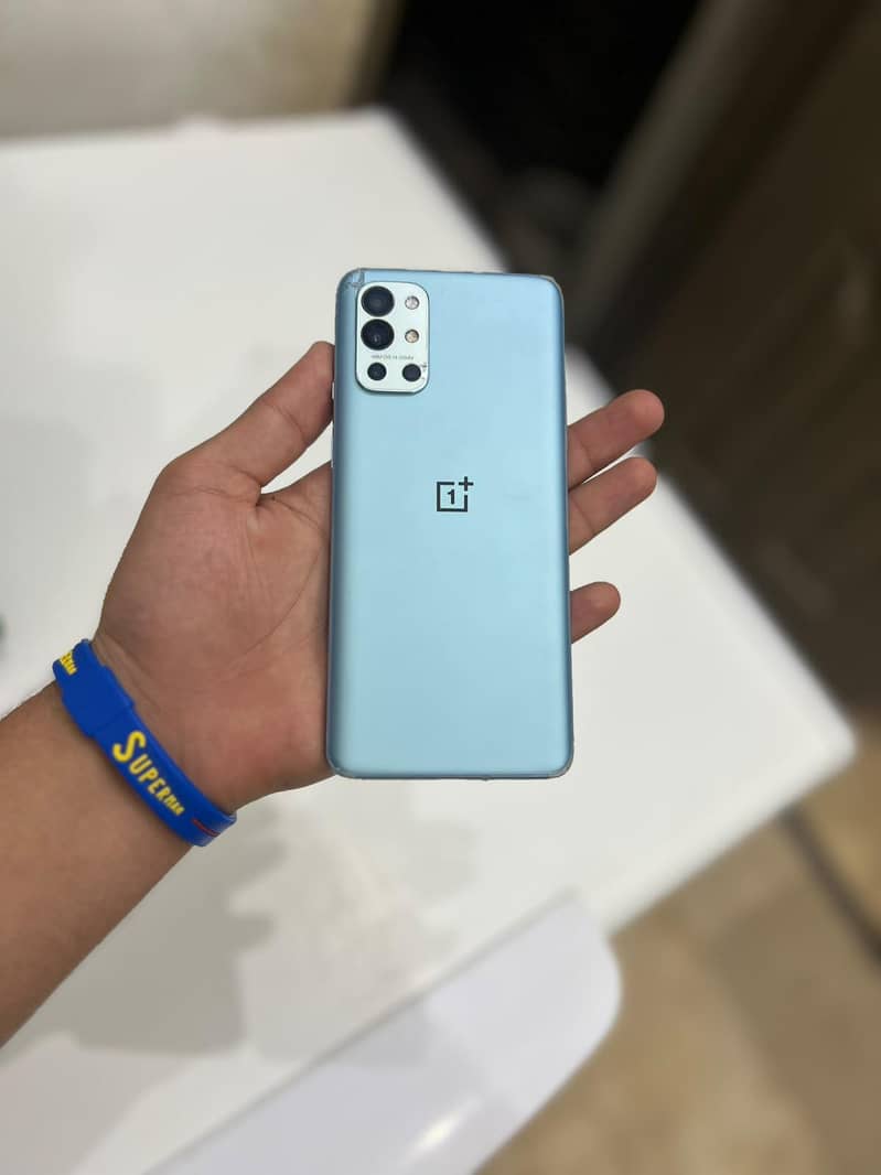 One Plus 9R 4