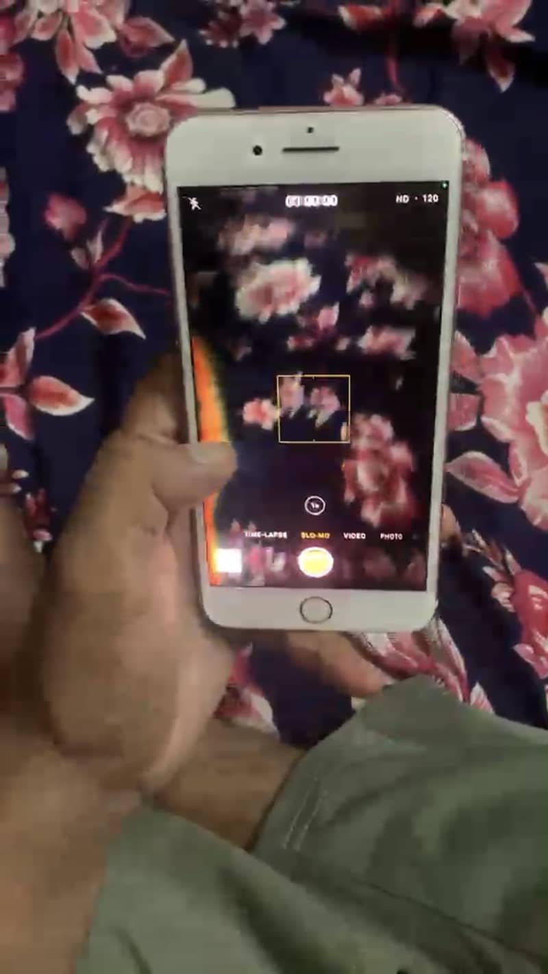 Apple iPhone 7 Plus 1