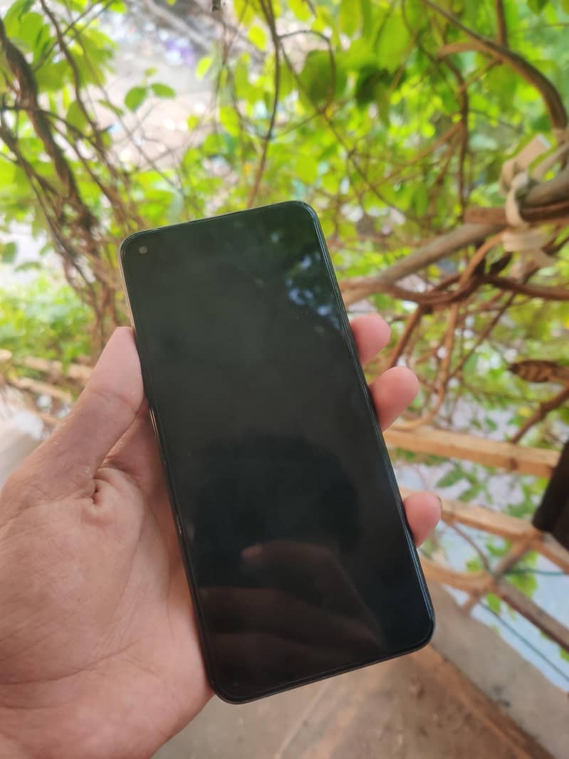 OPPO A76 1