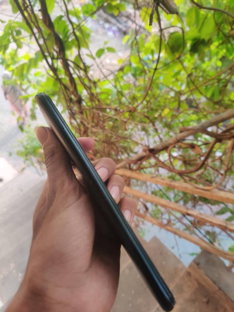 OPPO A76 4