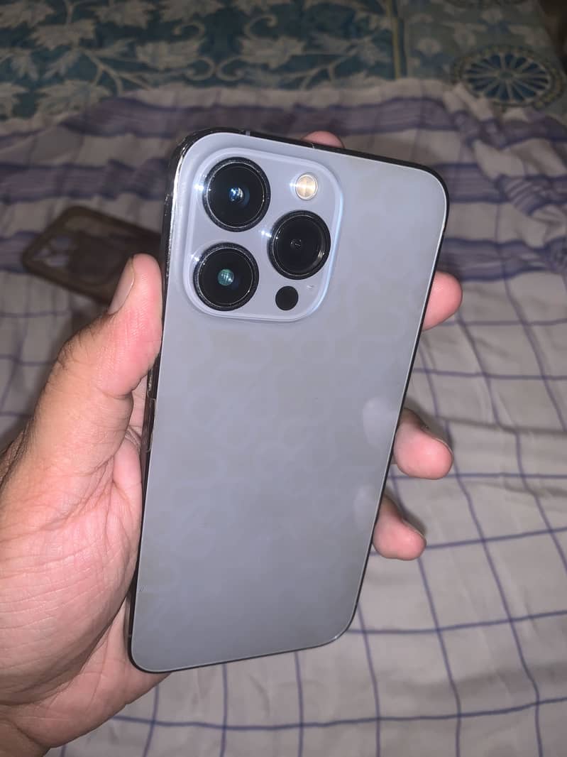 Apple iPhone 13 Pro 3