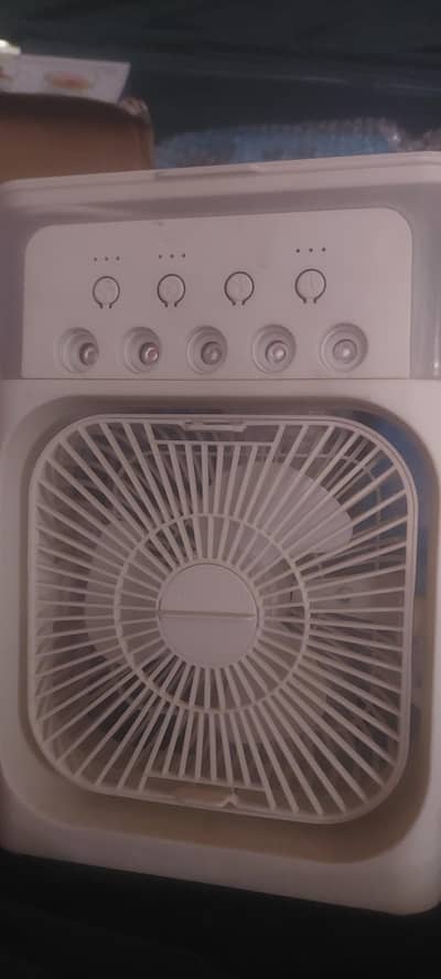 Mini Cooling Fan and Humidifier