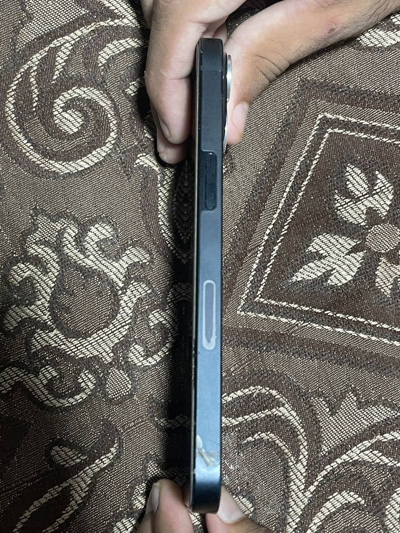 Apple iPhone 13 3