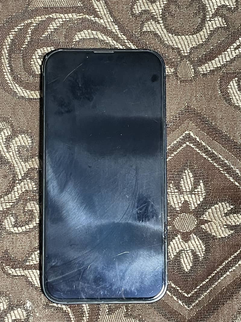 Apple iPhone 13 6