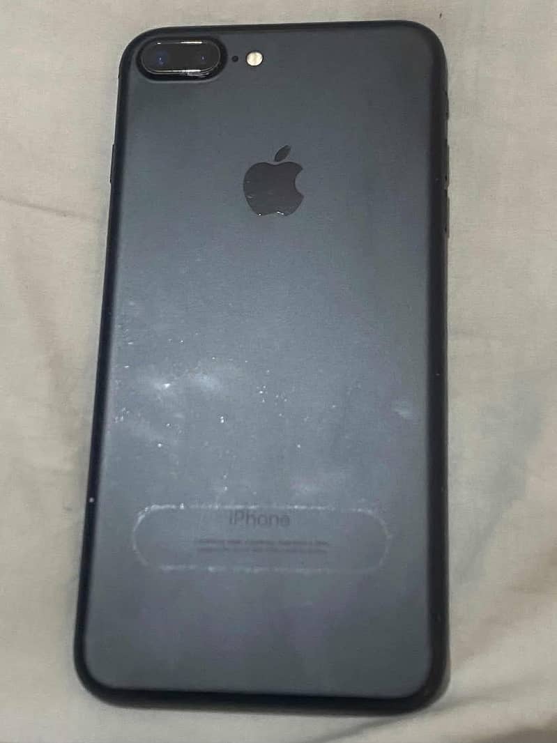 Apple iPhone 7 Plus 3