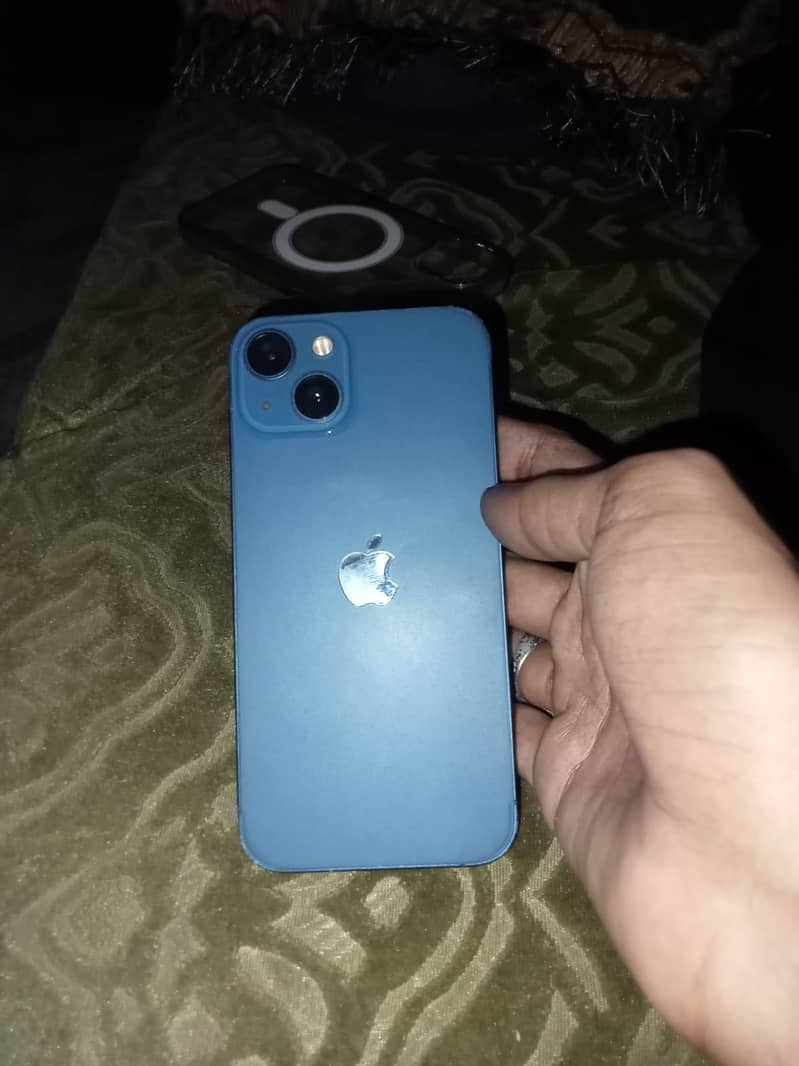 Apple iPhone 13 3