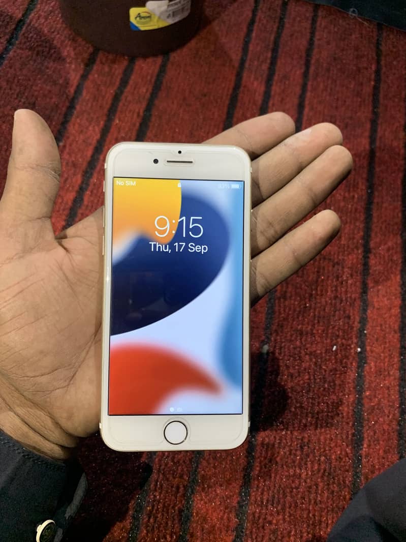 Apple iPhone 7 1