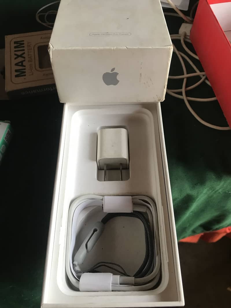 Apple iPhone 7 4