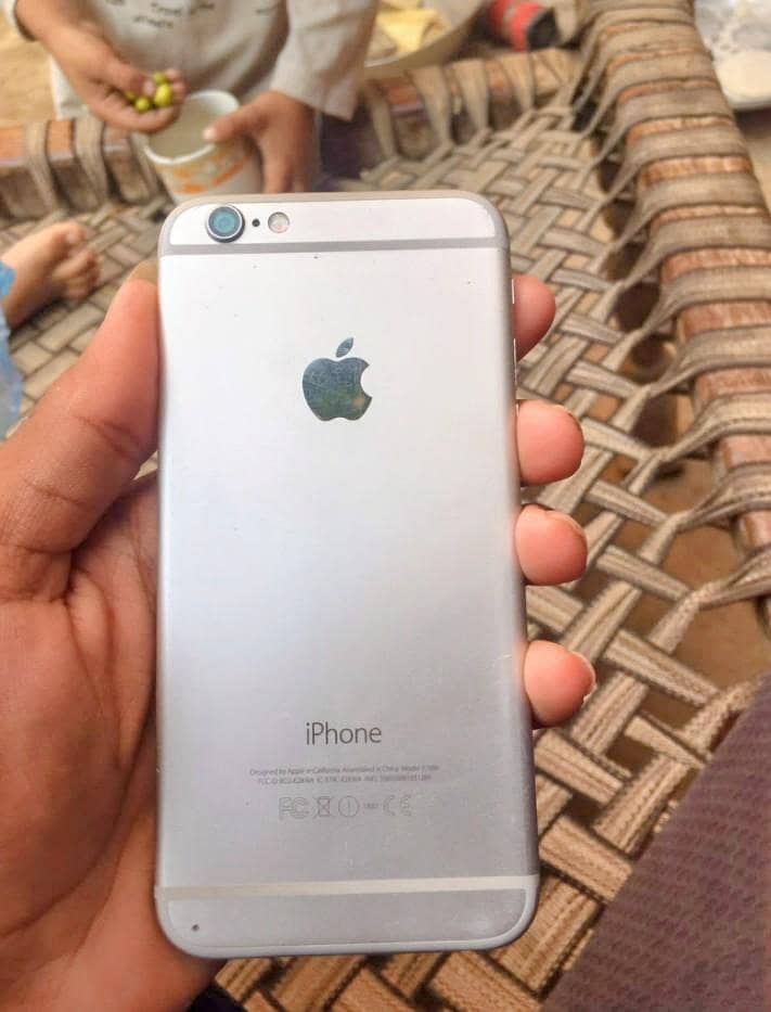 Apple iPhone 6 Plus 0