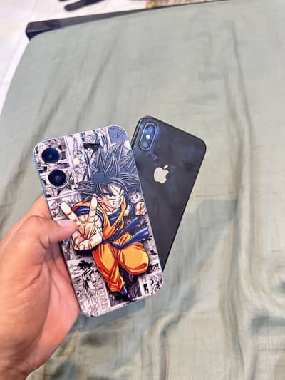 Apple iPhone X and Xr