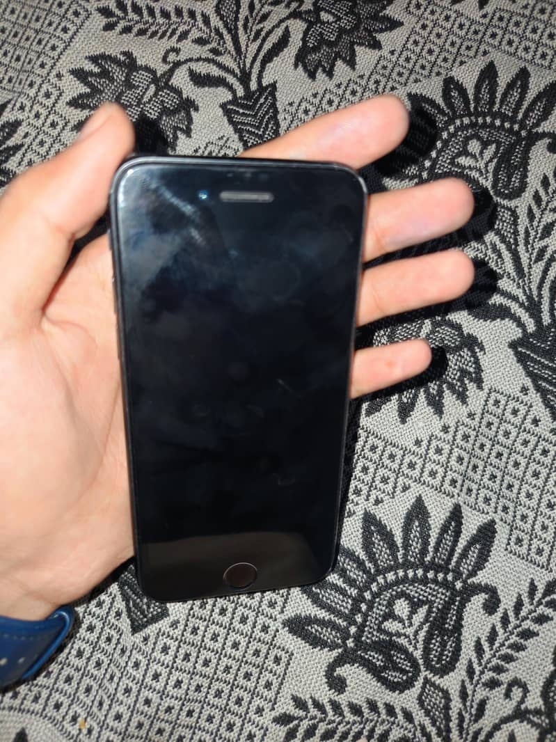 Apple iPhone SE 4