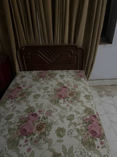 Sigle beds available