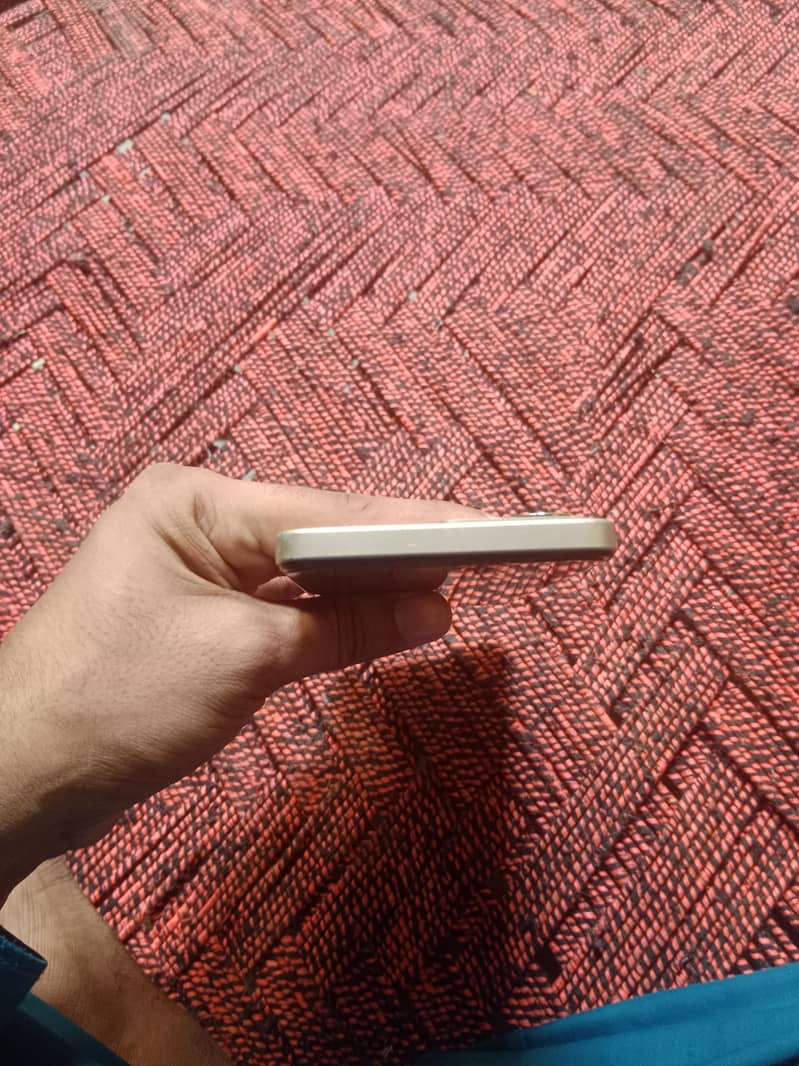 Realme C75 4
