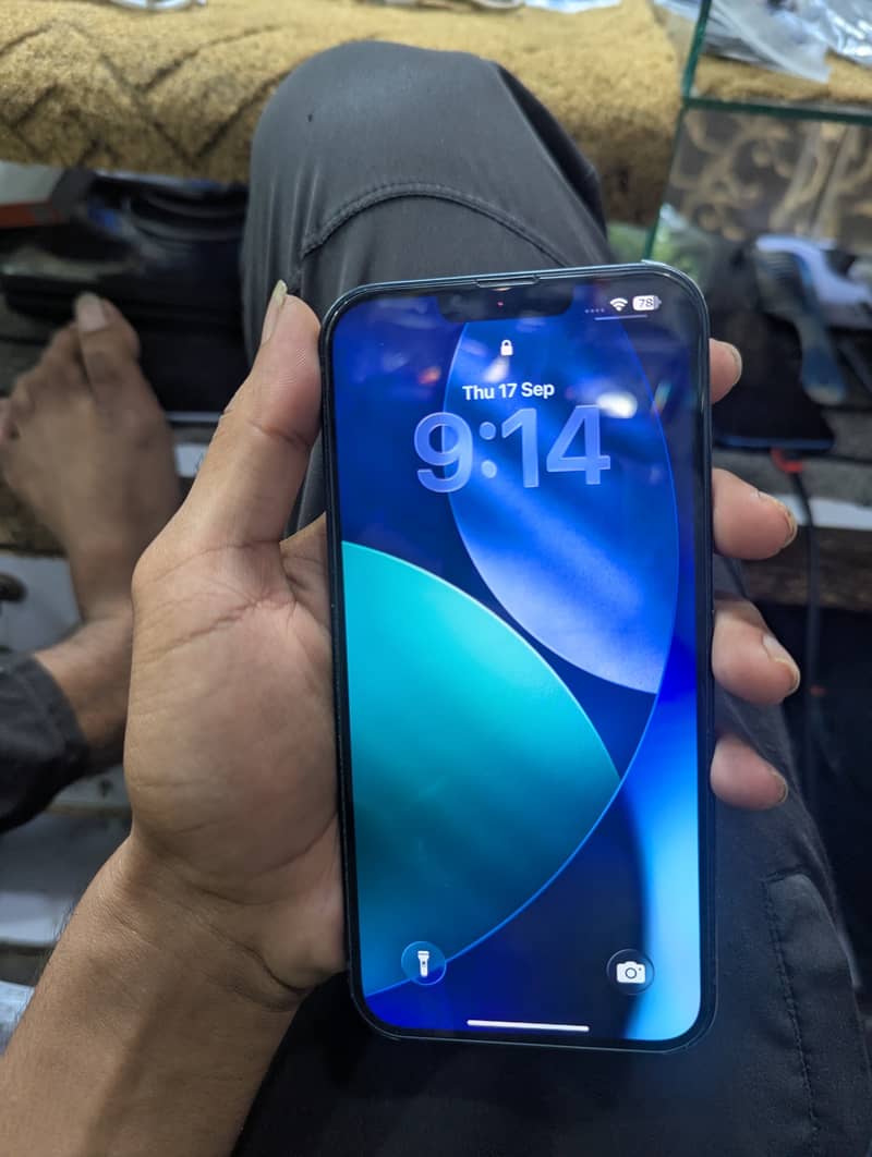 Apple iPhone 14 plus 3