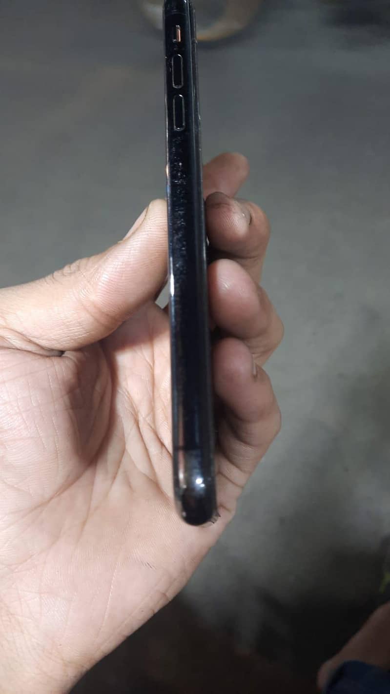 Apple iPhone X 2