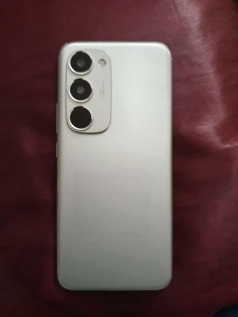 Tecno 40 pro plus 3