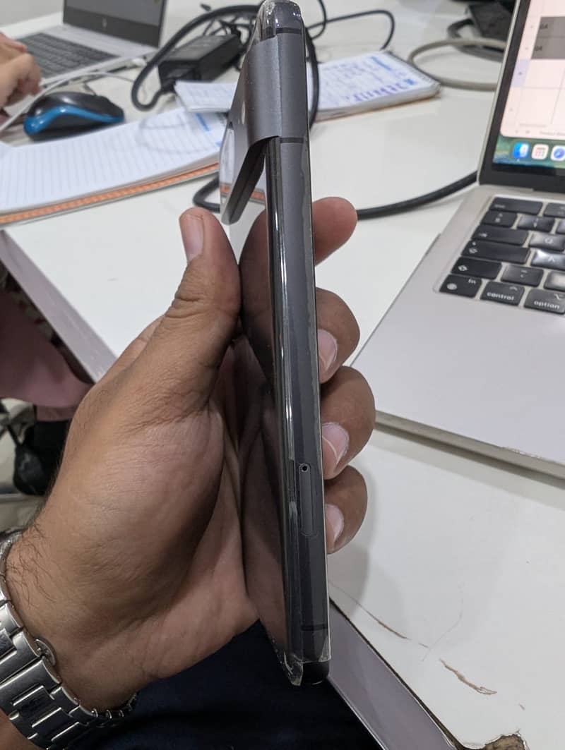 Pixel 8 6