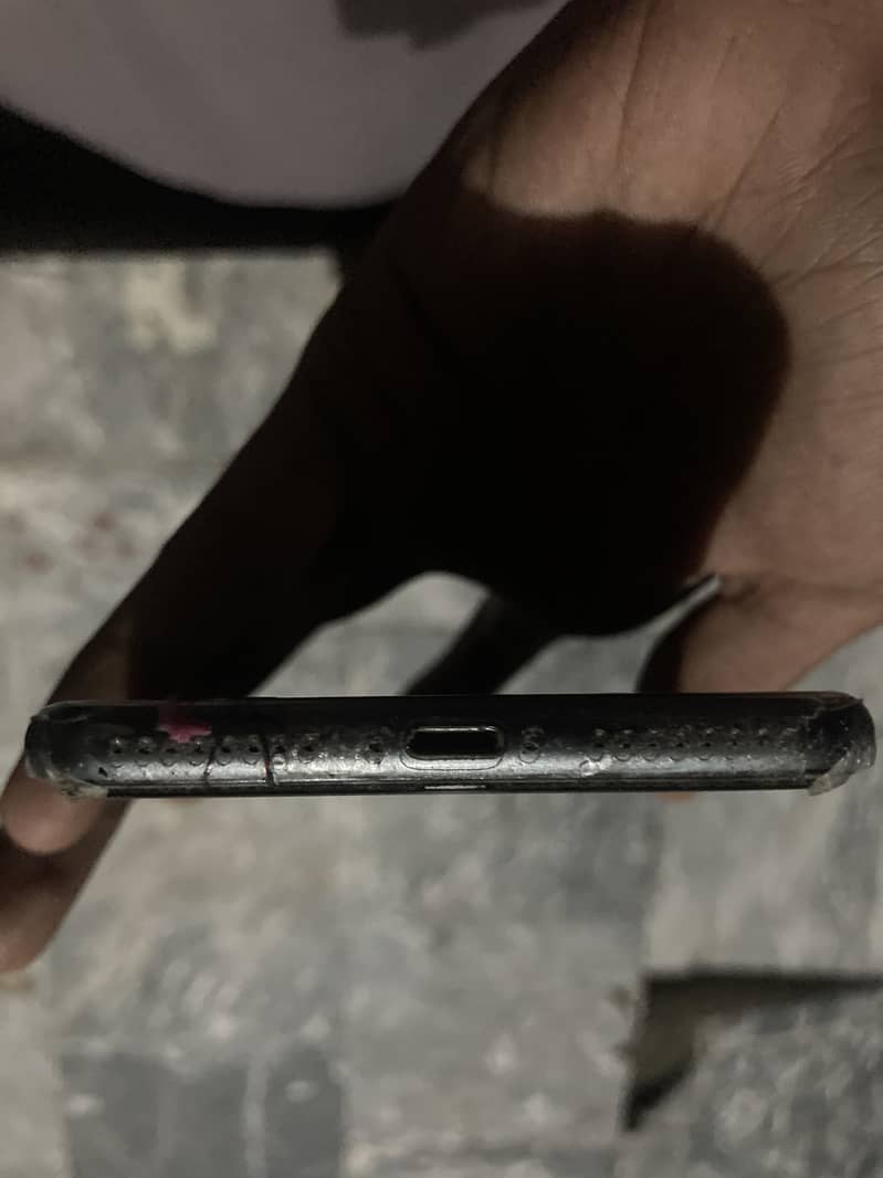 Apple iPhone 8 Plus 1