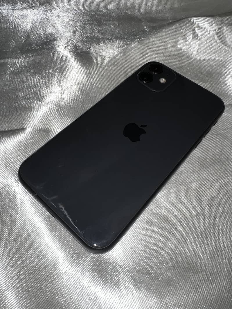 Apple iPhone 11 3