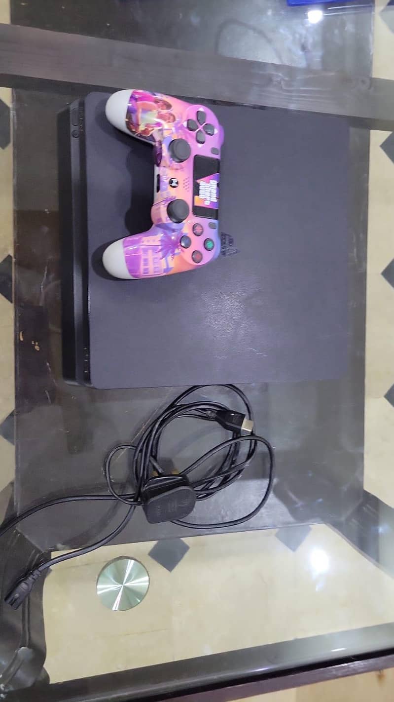 PS4 Slim 0