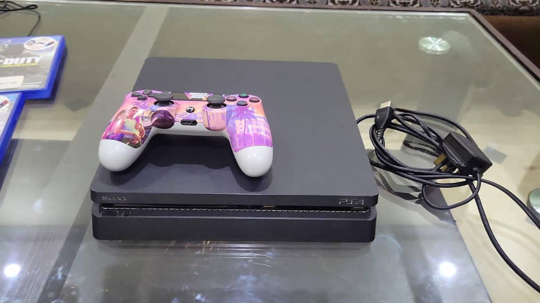 PS4 Slim 2