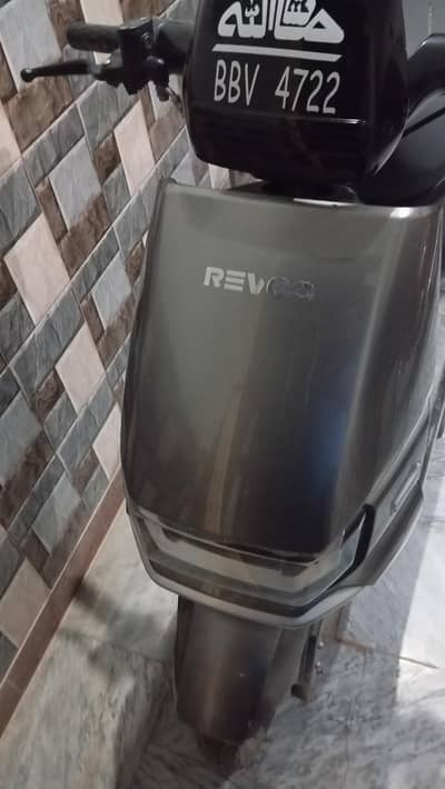 Revoo A12 grefene