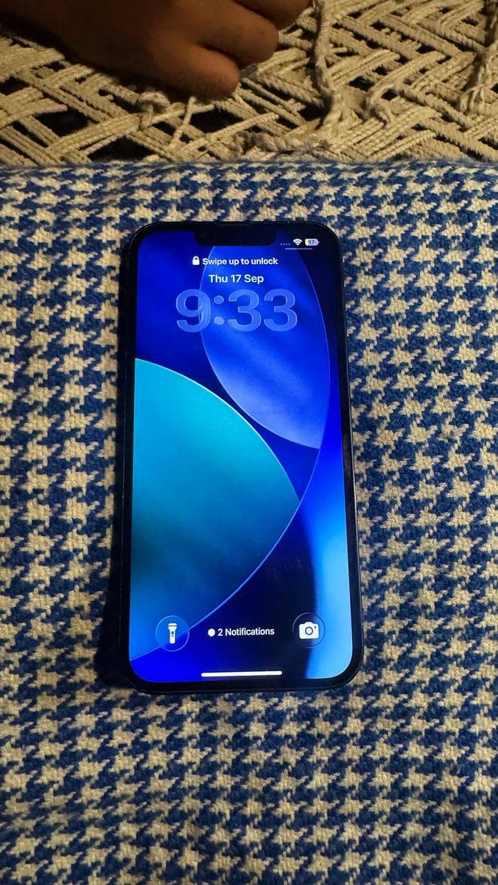 Apple iPhone 13 0